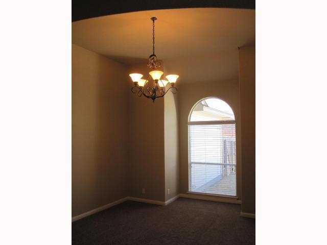 728 Abbeyglen Castle Dr, Pflugerville, TX 78660