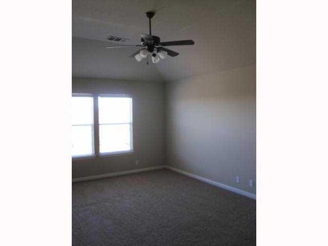 728 Abbeyglen Castle Dr, Pflugerville, TX 78660