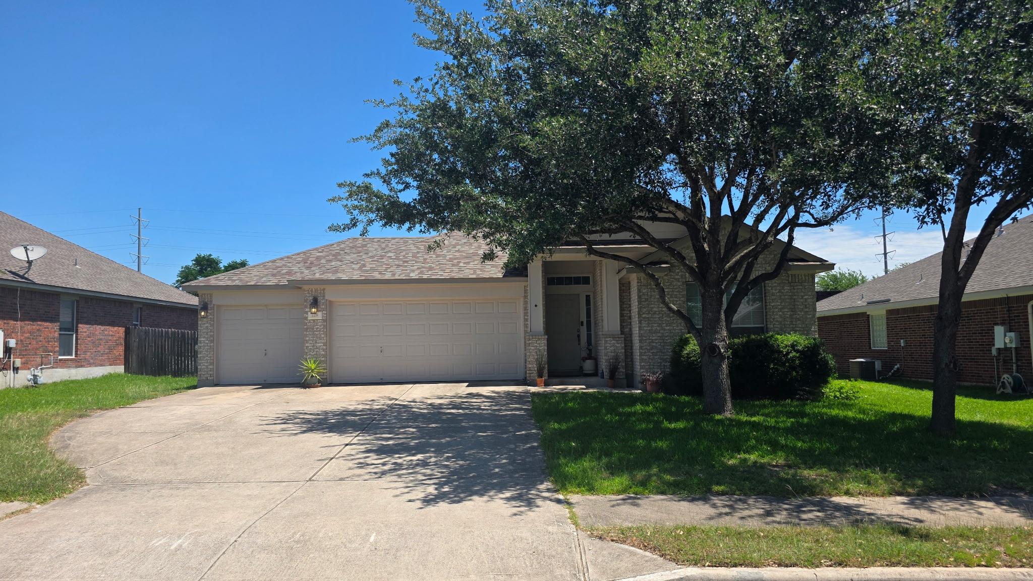 728 Abbeyglen Castle Dr, Pflugerville, TX 78660