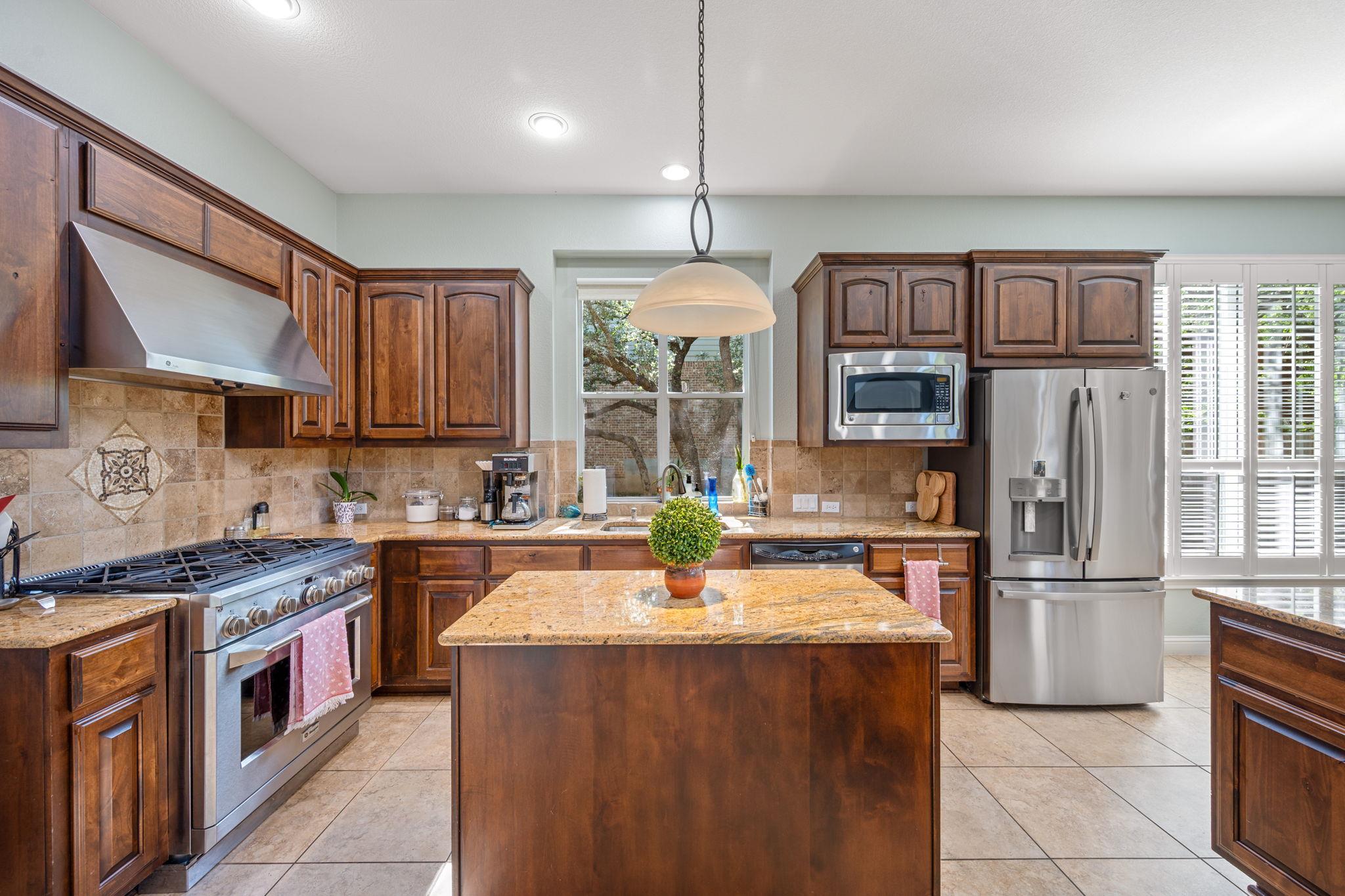 12300 Buvana Dr, Austin, TX 78739