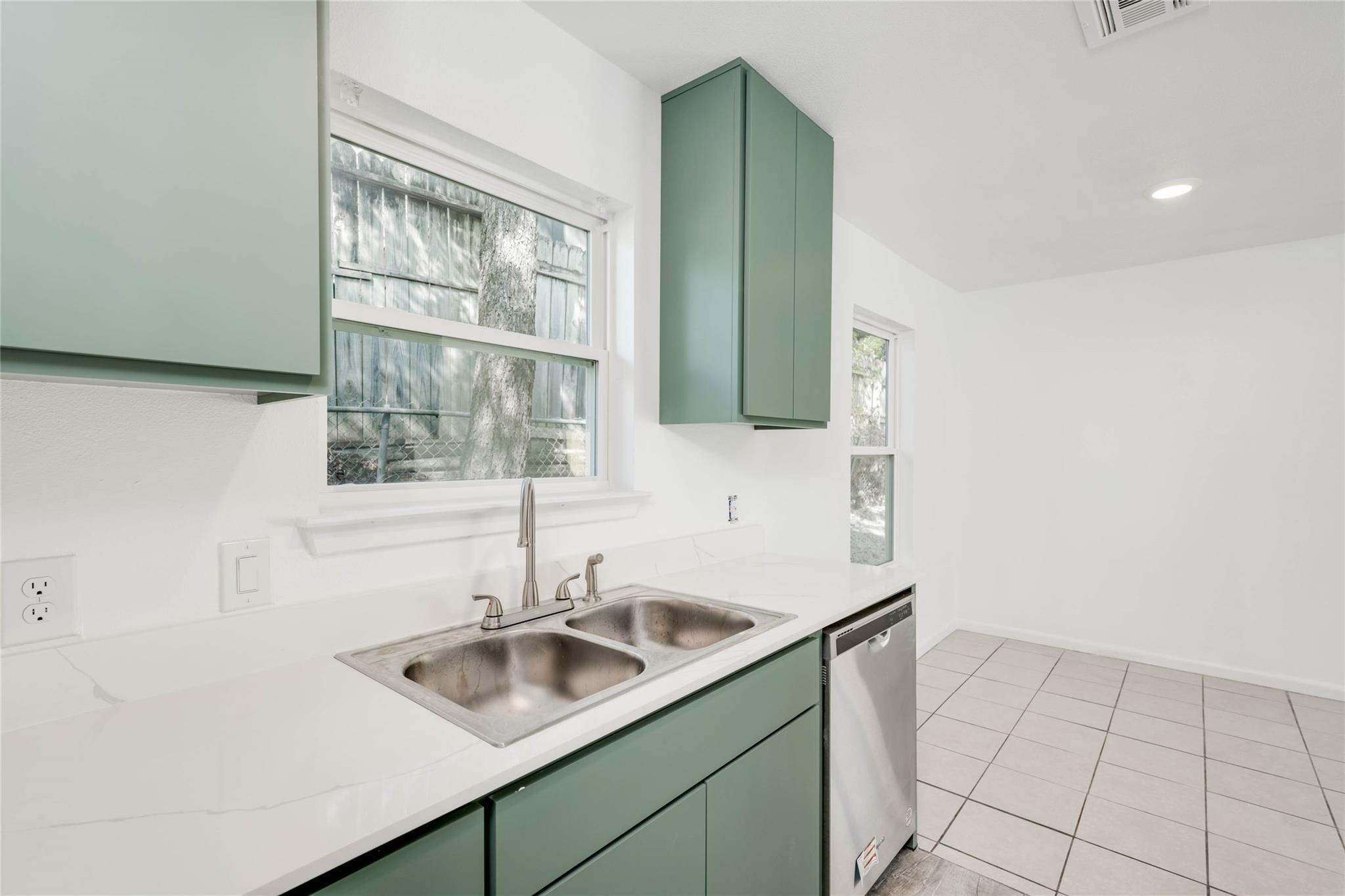 3304 Dolphin Cv # A, Austin, TX 78704