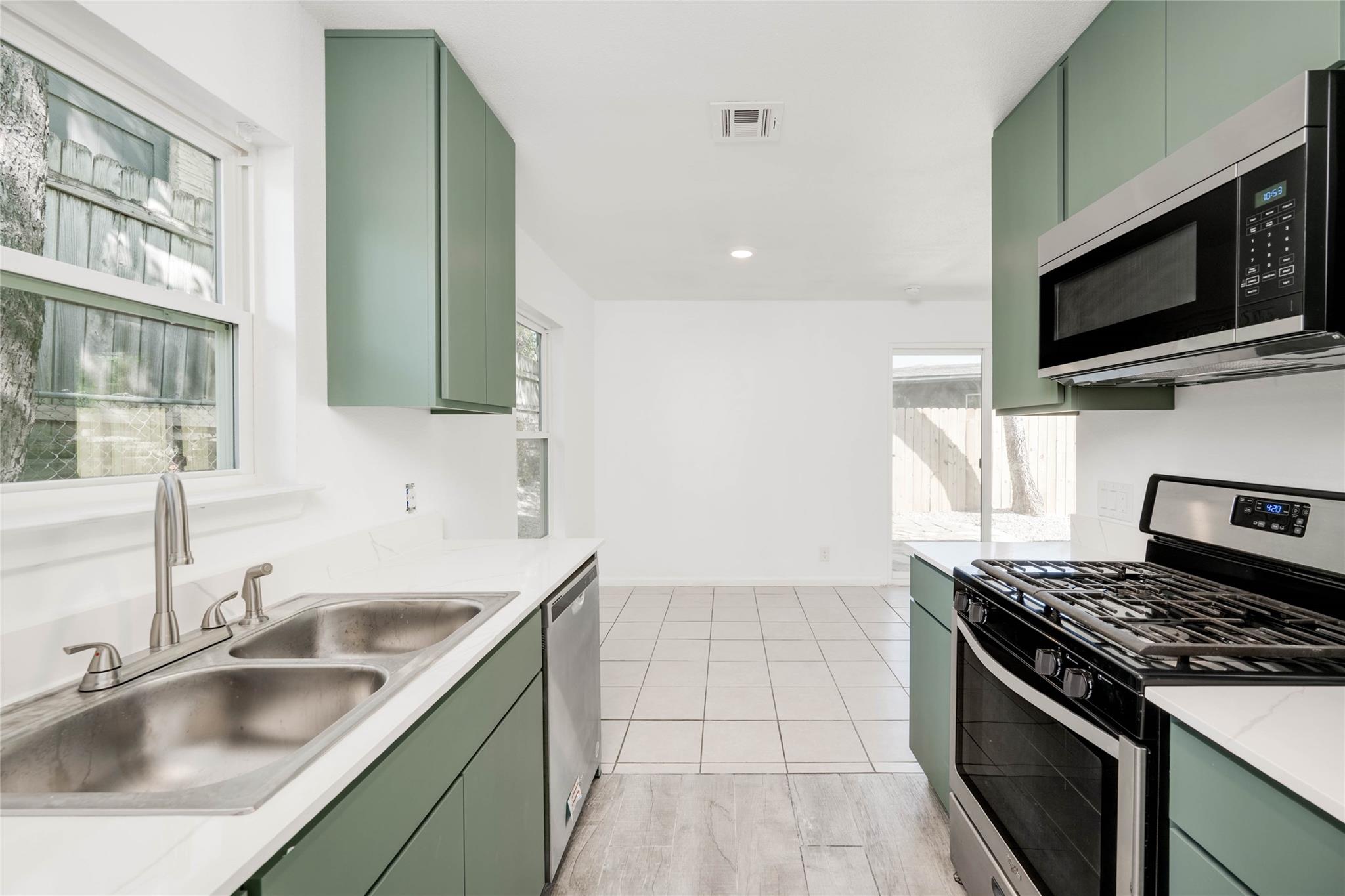 3304 Dolphin Cv # A, Austin, TX 78704