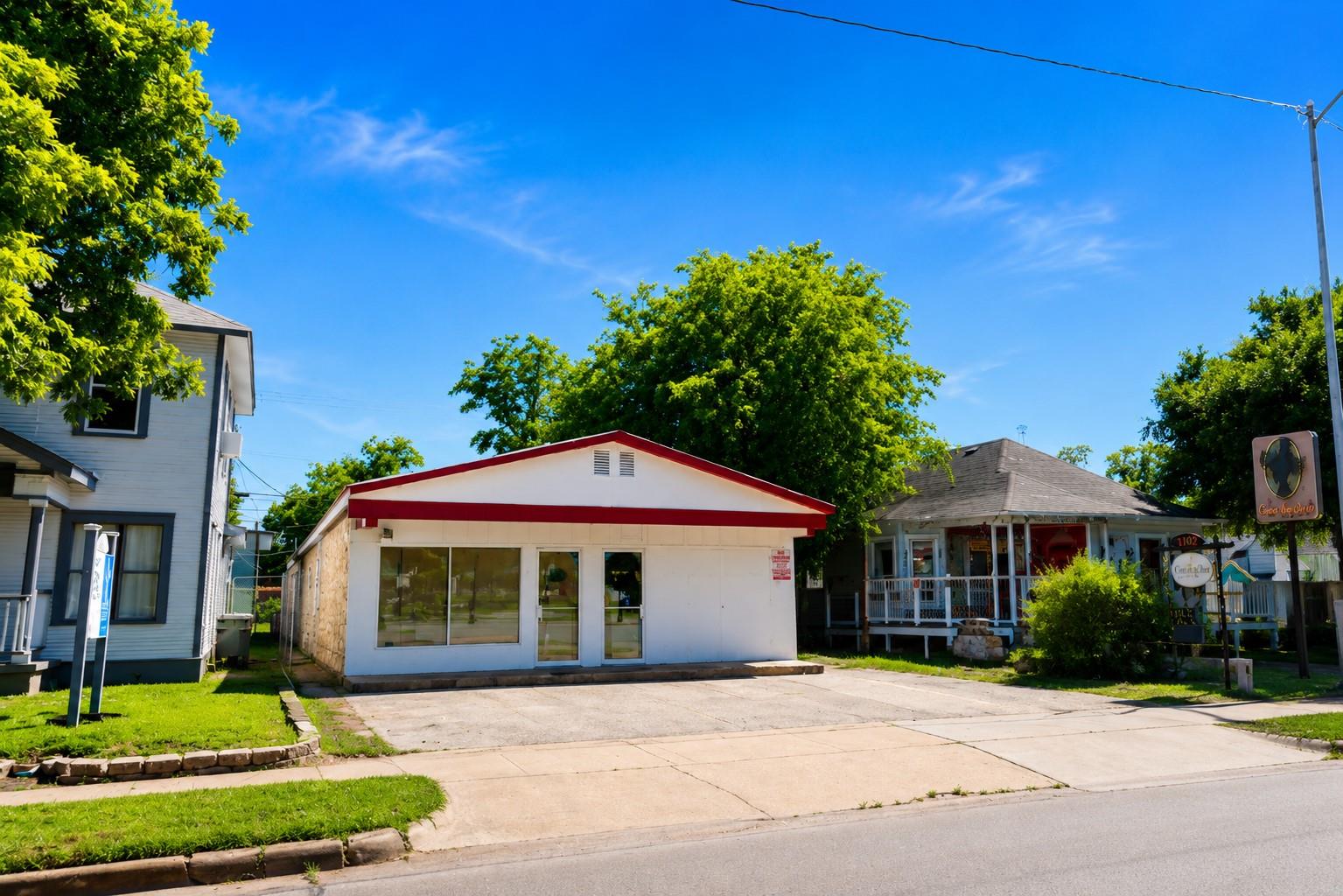 2113 E Cesar Chavez St, Austin, TX 78702