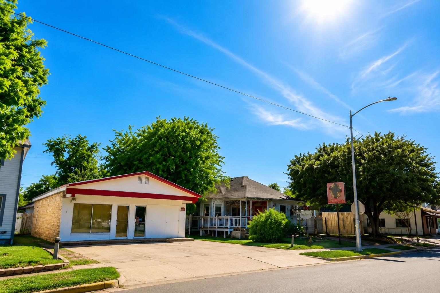 2113 E Cesar Chavez St, Austin, TX 78702
