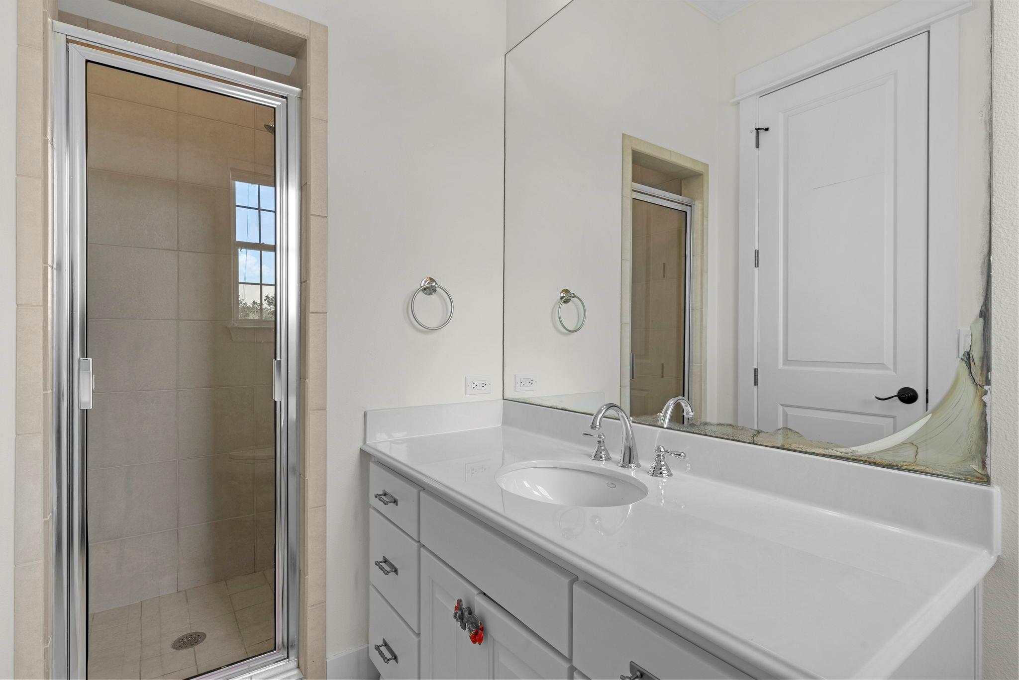 520 Goodnight Trl, Dripping Springs, TX 78620