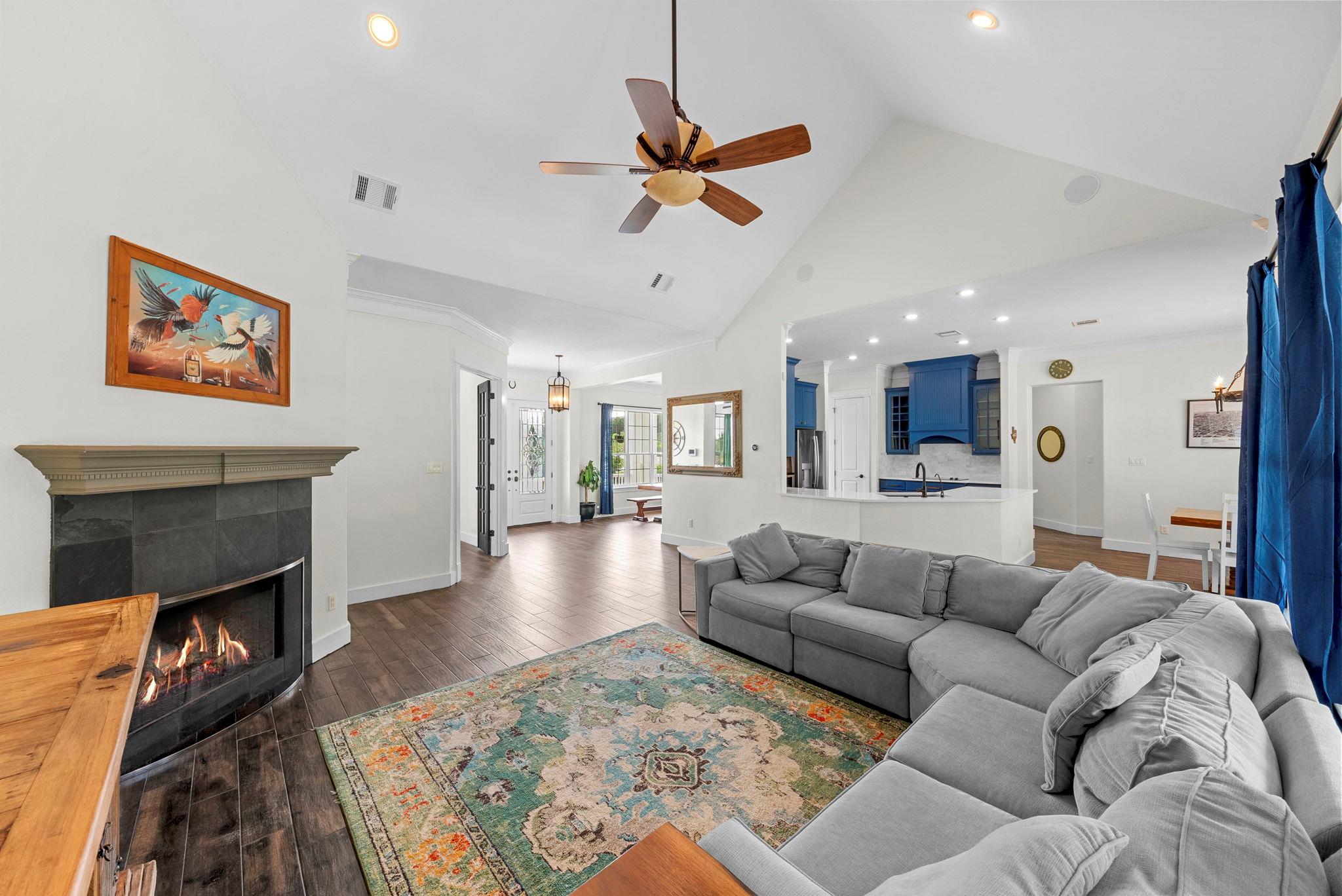 520 Goodnight Trl, Dripping Springs, TX 78620