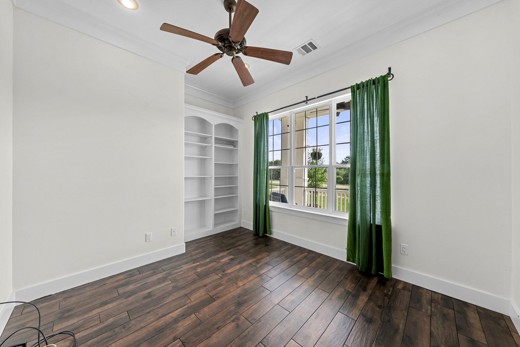 520 Goodnight Trl, Dripping Springs, TX 78620
