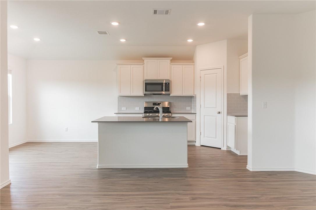 500 Jack Ryan St, Kyle, TX 78640