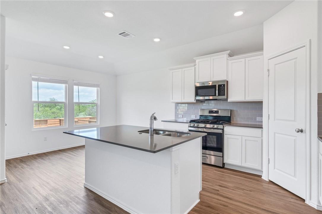 500 Jack Ryan St, Kyle, TX 78640