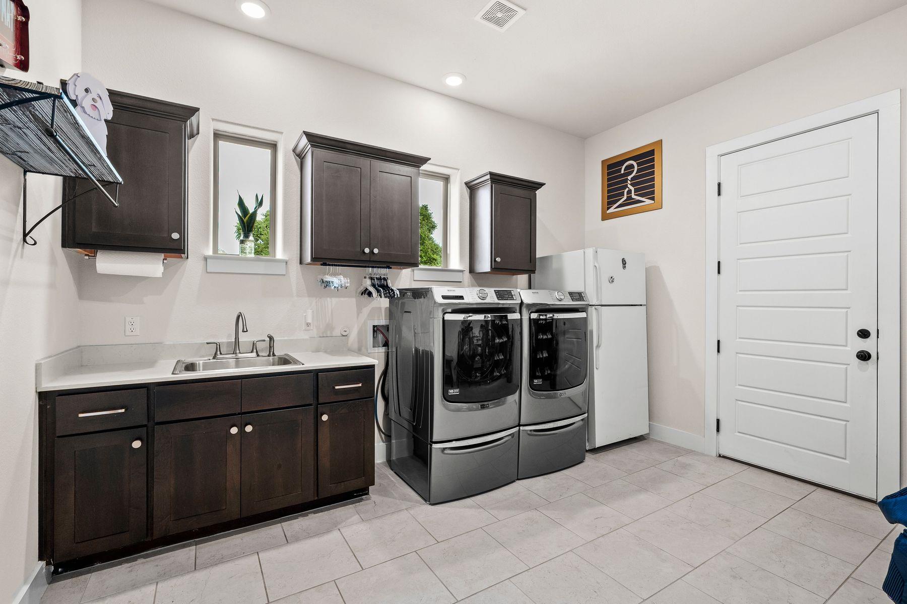 111 Bee Brush Ct, Georgetown, TX 78628