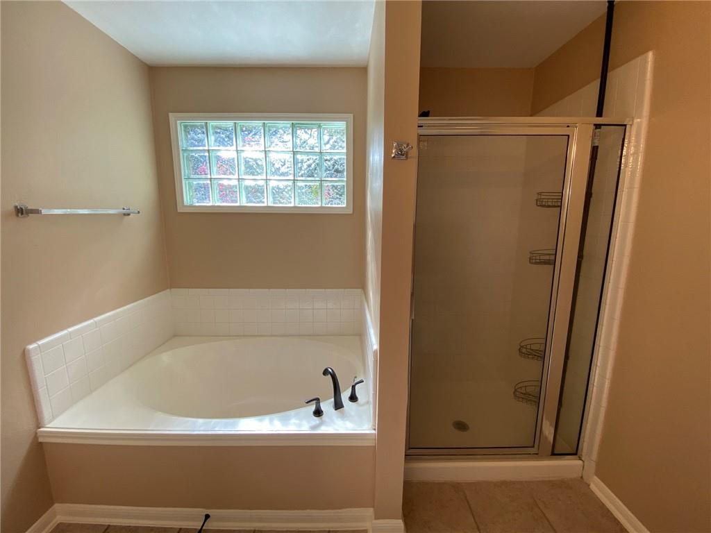 4 Muirfield Greens Cv, Lakeway, TX 78738
