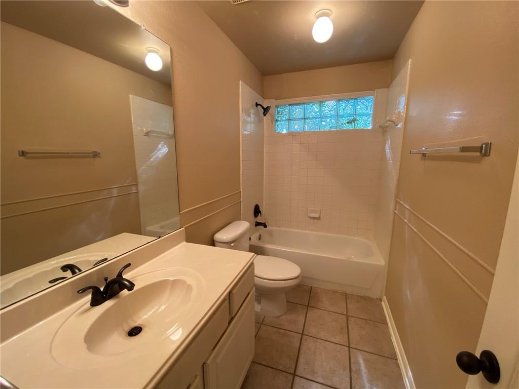 4 Muirfield Greens Cv, Lakeway, TX 78738