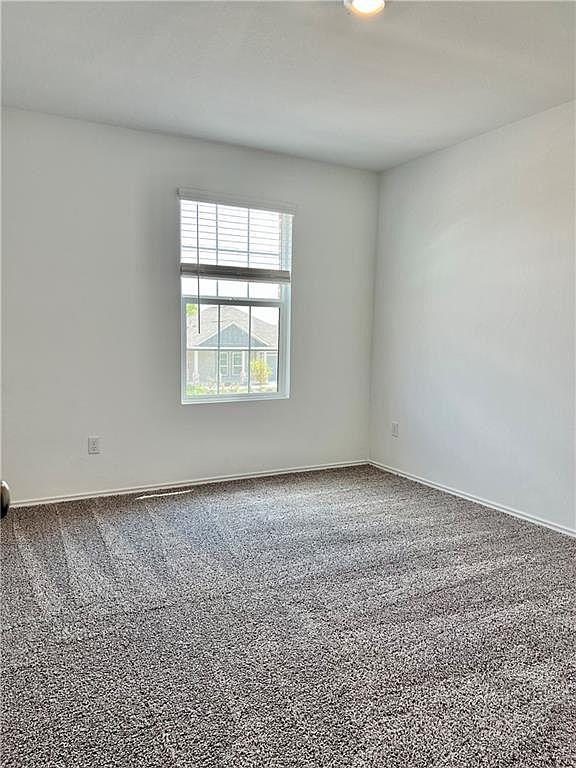 290 Silver Glen Dr, Kyle, TX 78640