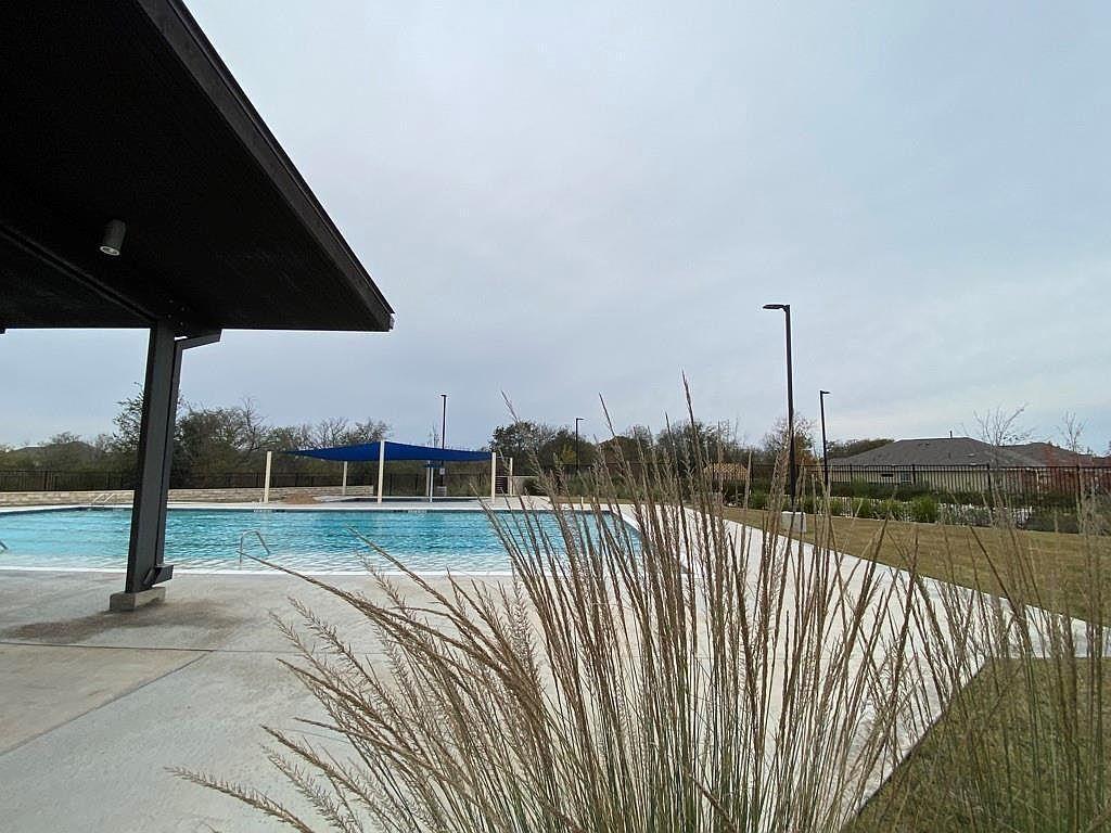 290 Silver Glen Dr, Kyle, TX 78640