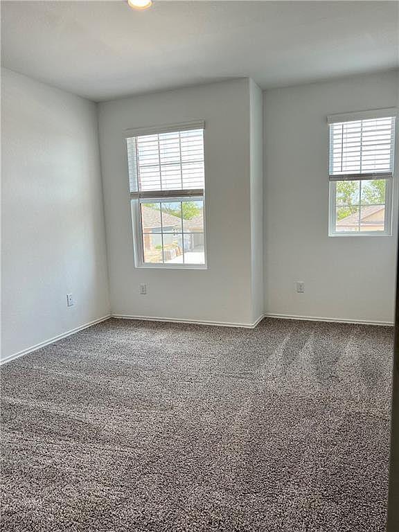 290 Silver Glen Dr, Kyle, TX 78640