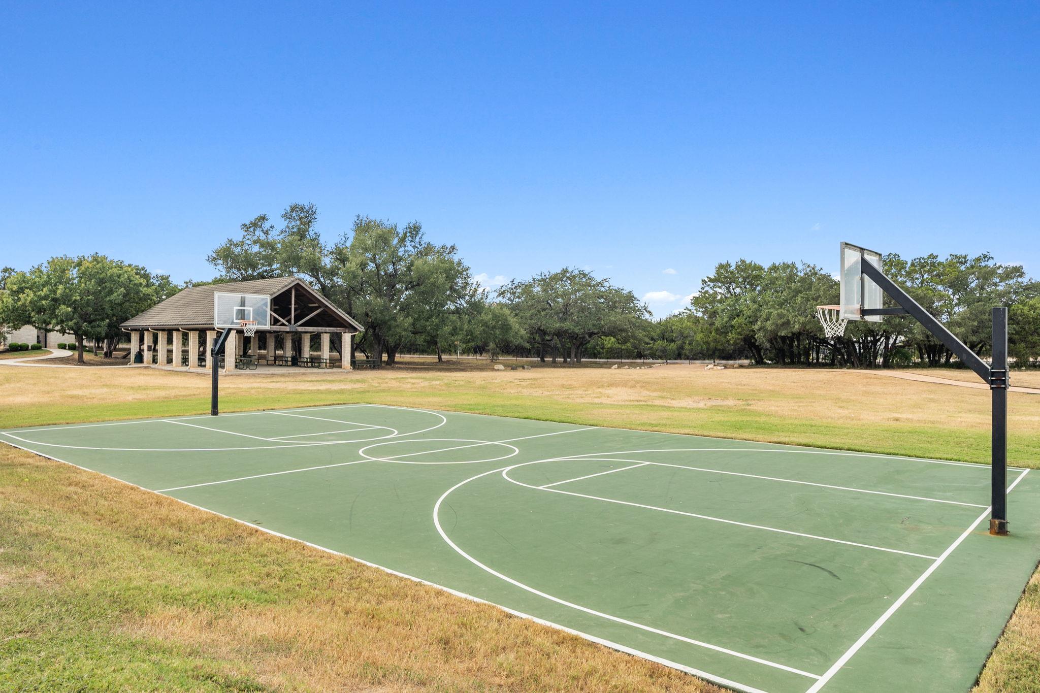 50 Tiburon Dr, The Hills, TX 78738