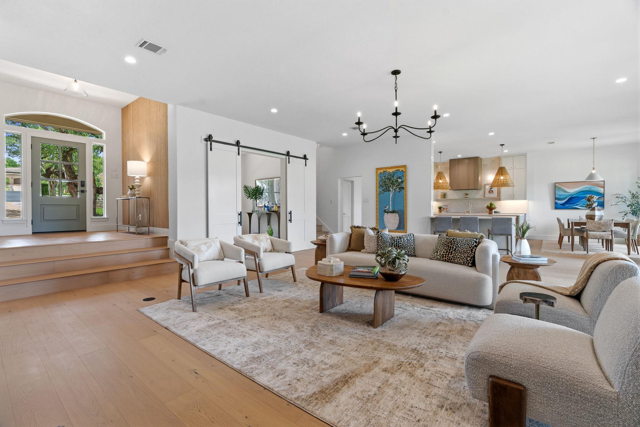 50 Tiburon Dr, The Hills, TX 78738