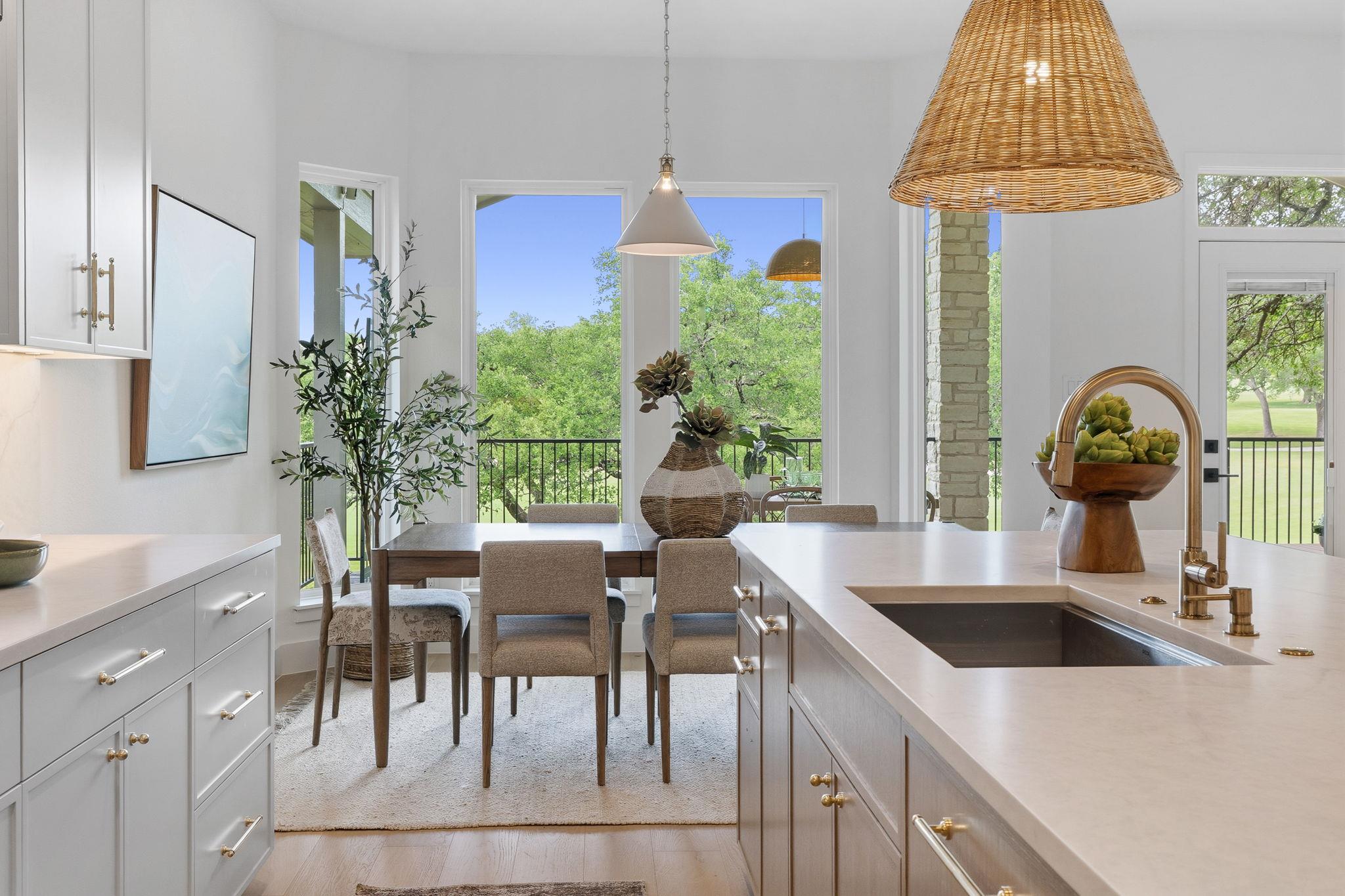 50 Tiburon Dr, The Hills, TX 78738