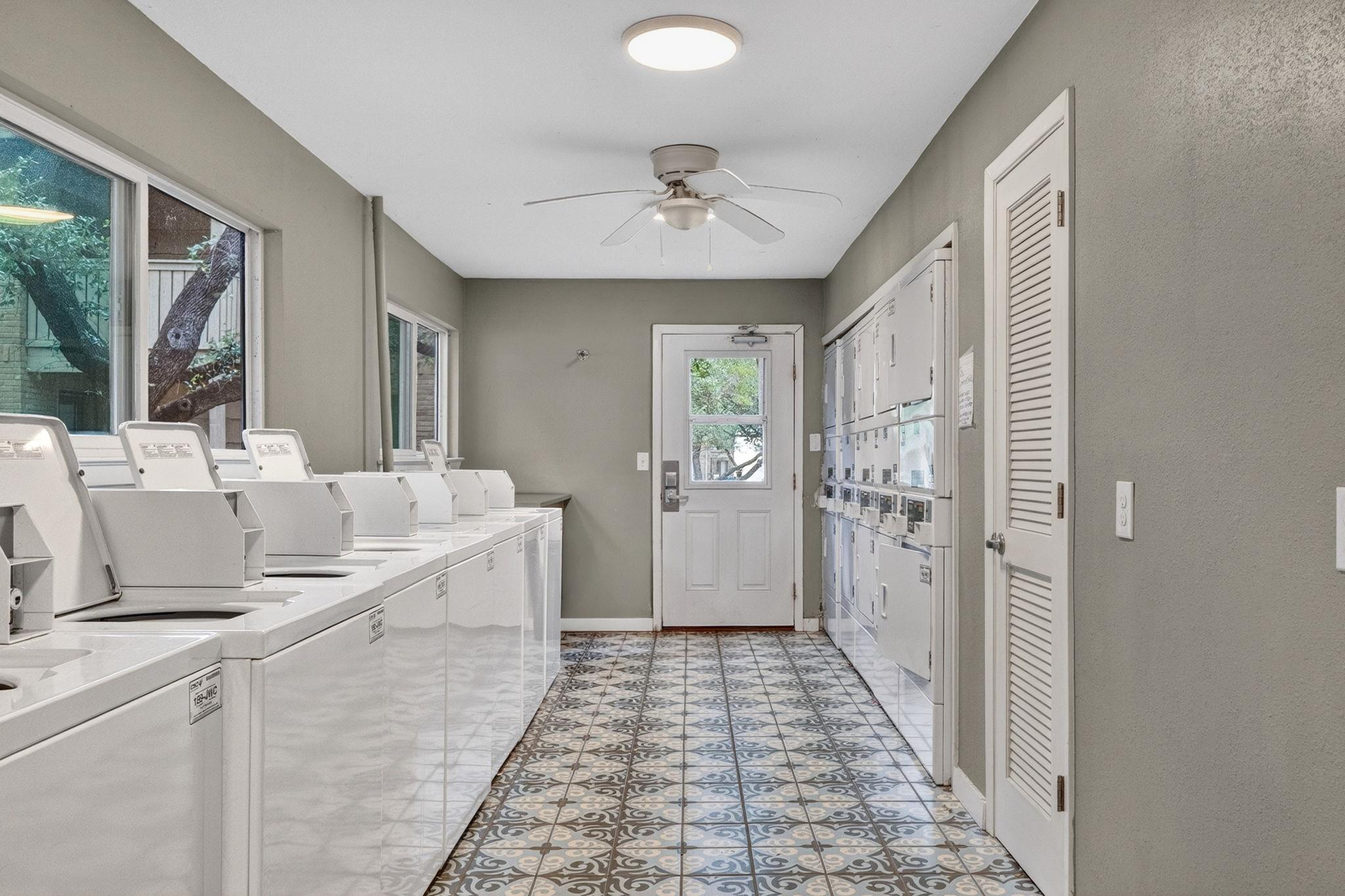 8210 Bent Tree Rd # 256, Austin, TX 78759