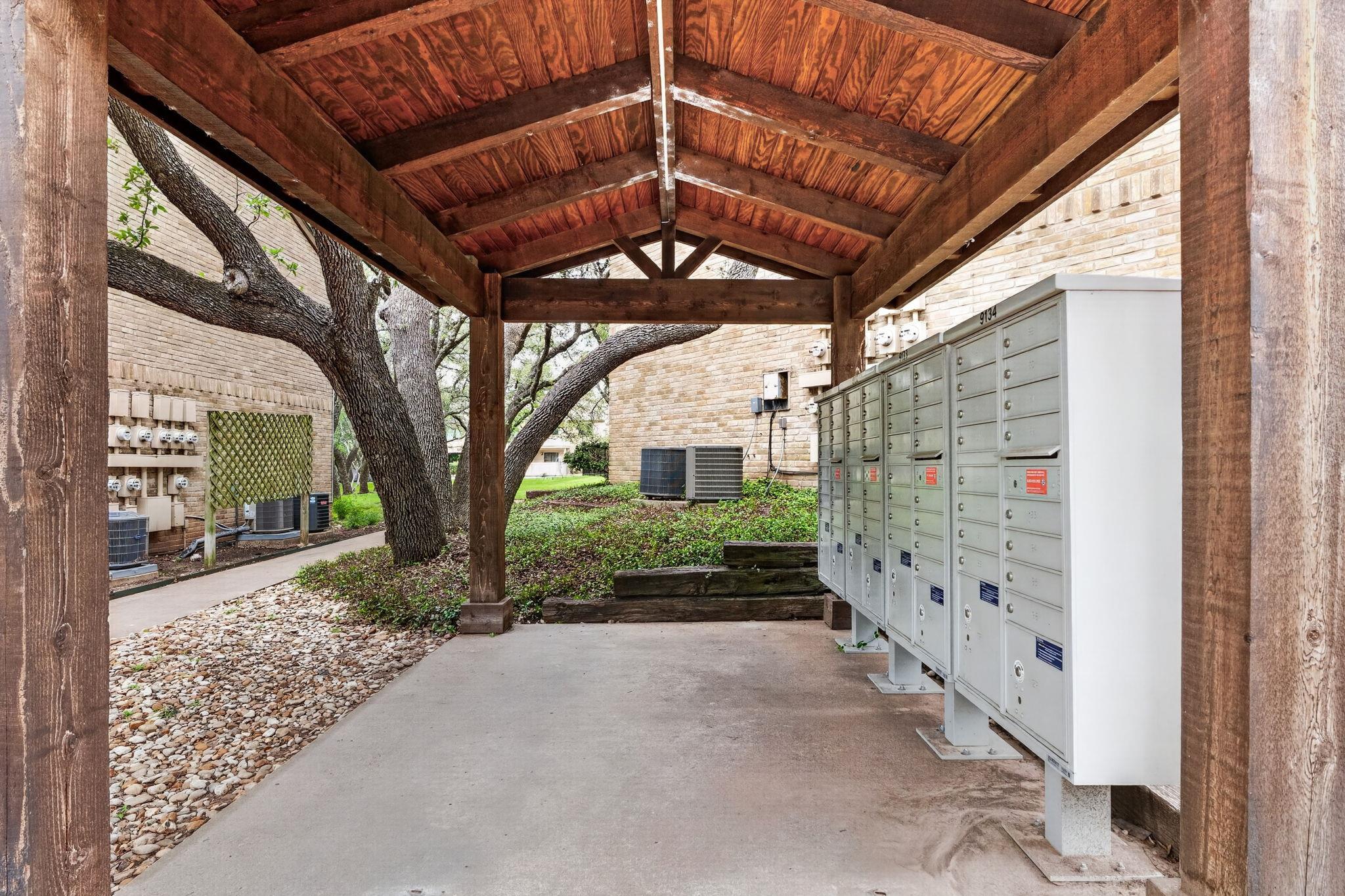 8210 Bent Tree Rd # 256, Austin, TX 78759