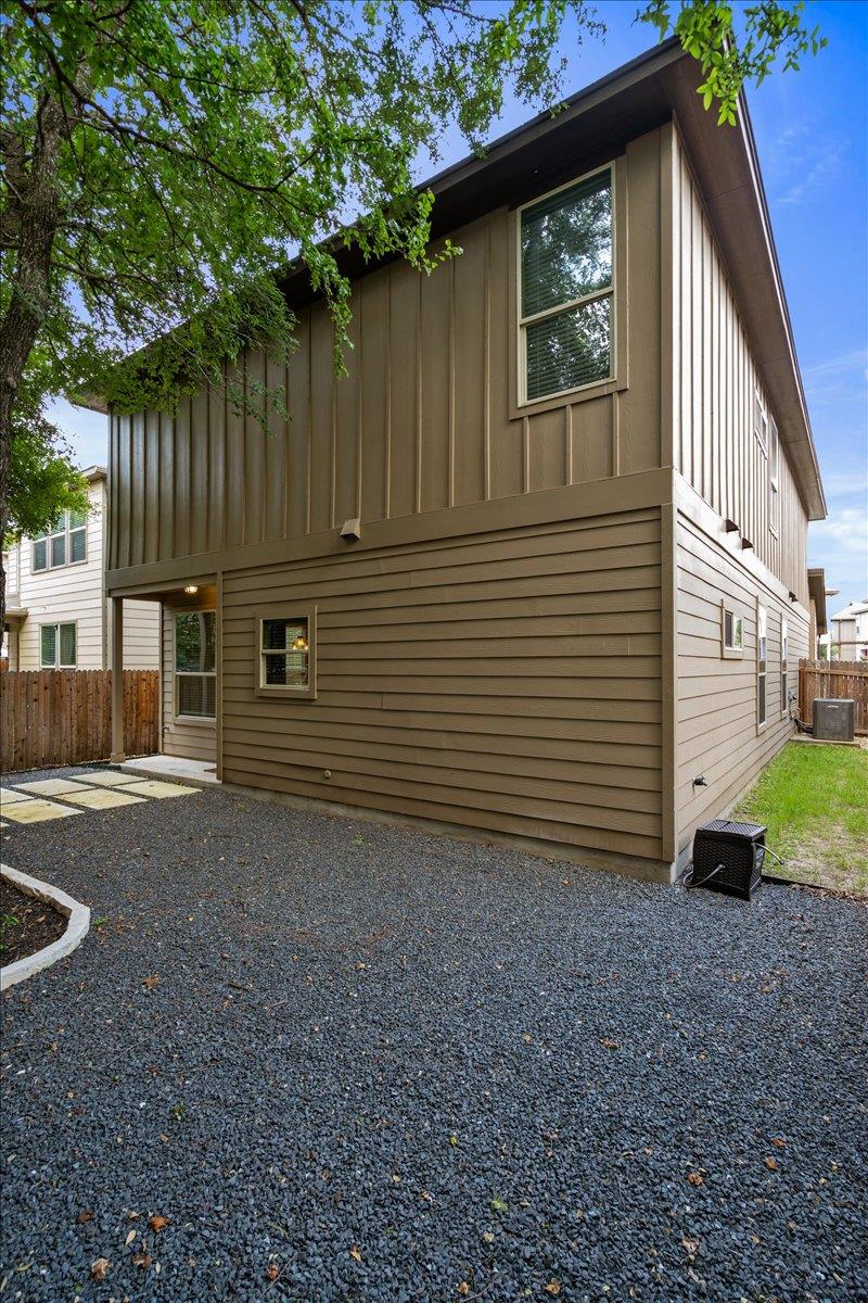 9413 Tanager Way, Austin, TX 78748