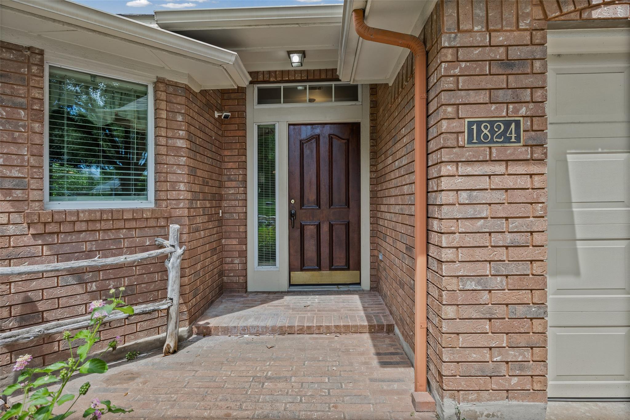 1824 Red Rock Dr, Round Rock, TX 78665