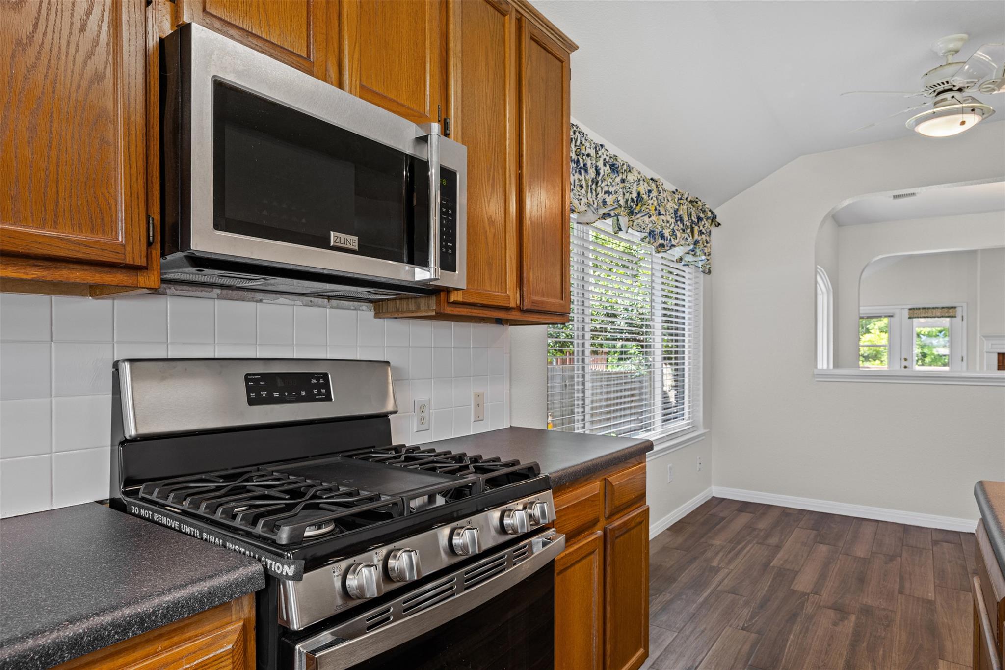 1824 Red Rock Dr, Round Rock, TX 78665