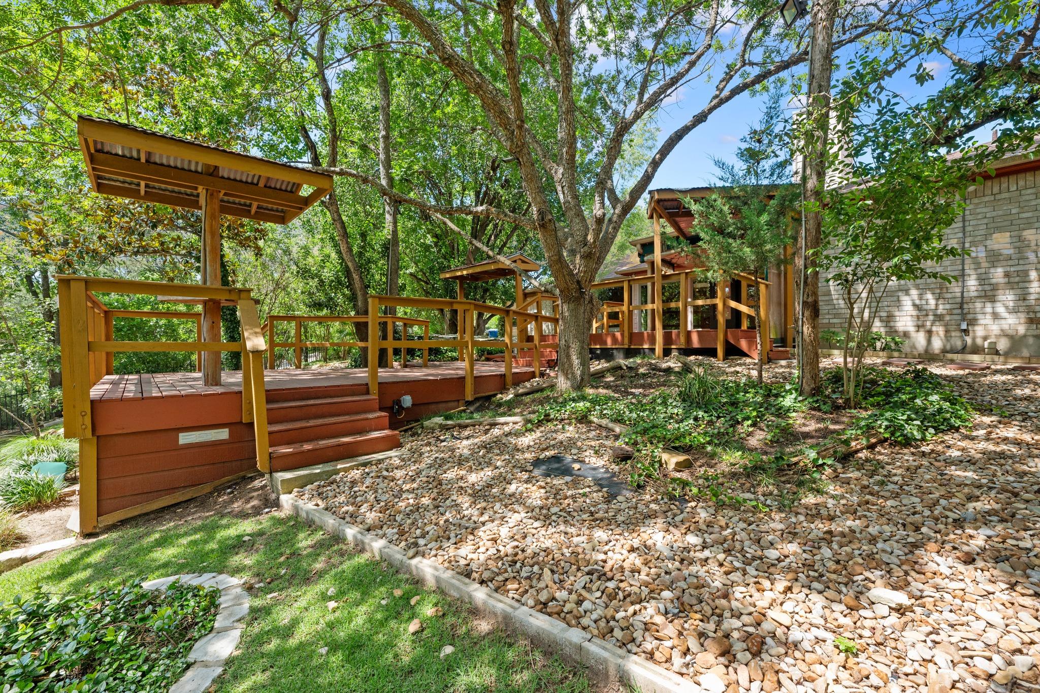 703 Palos Verdes Dr, Lakeway, TX 78734