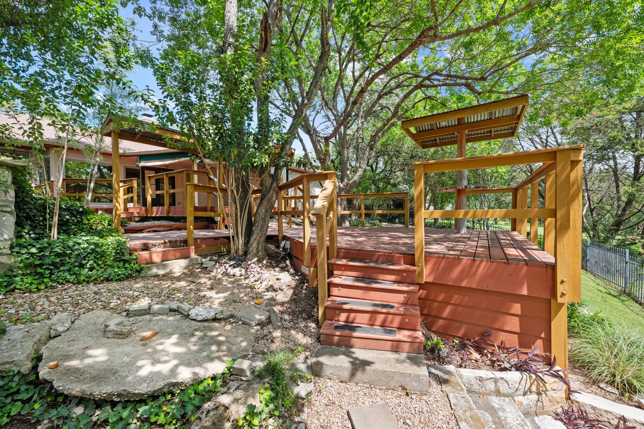 703 Palos Verdes Dr, Lakeway, TX 78734