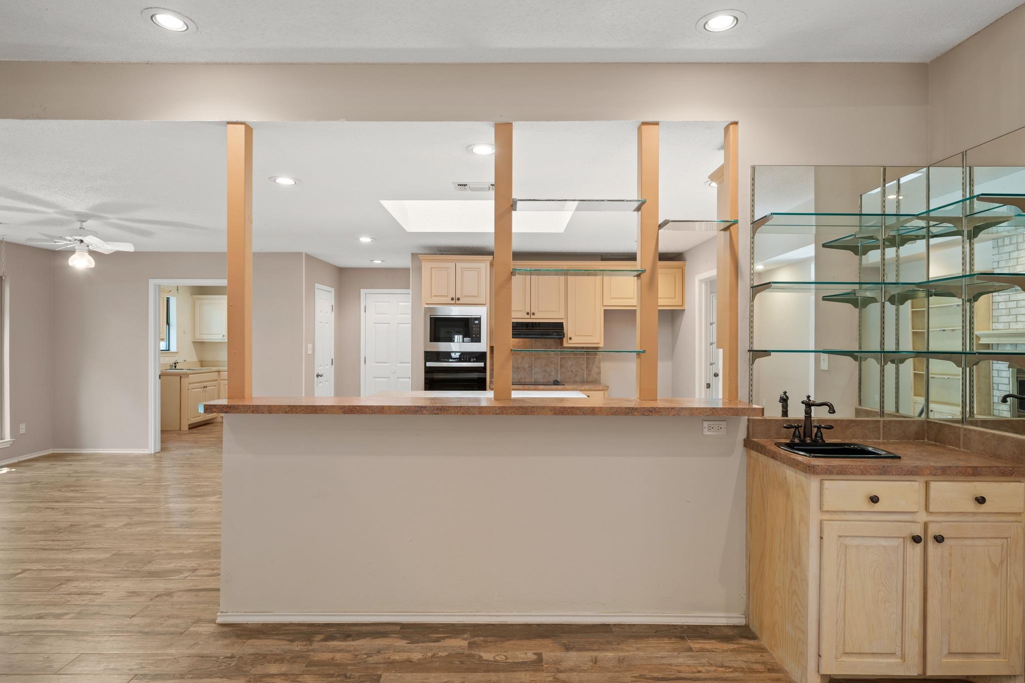 703 Palos Verdes Dr, Lakeway, TX 78734