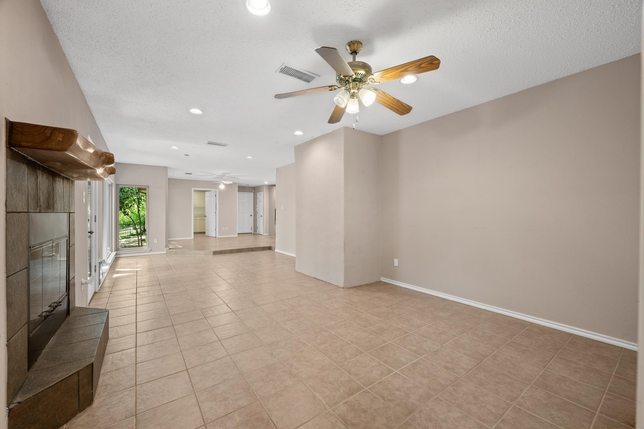 703 Palos Verdes Dr, Lakeway, TX 78734