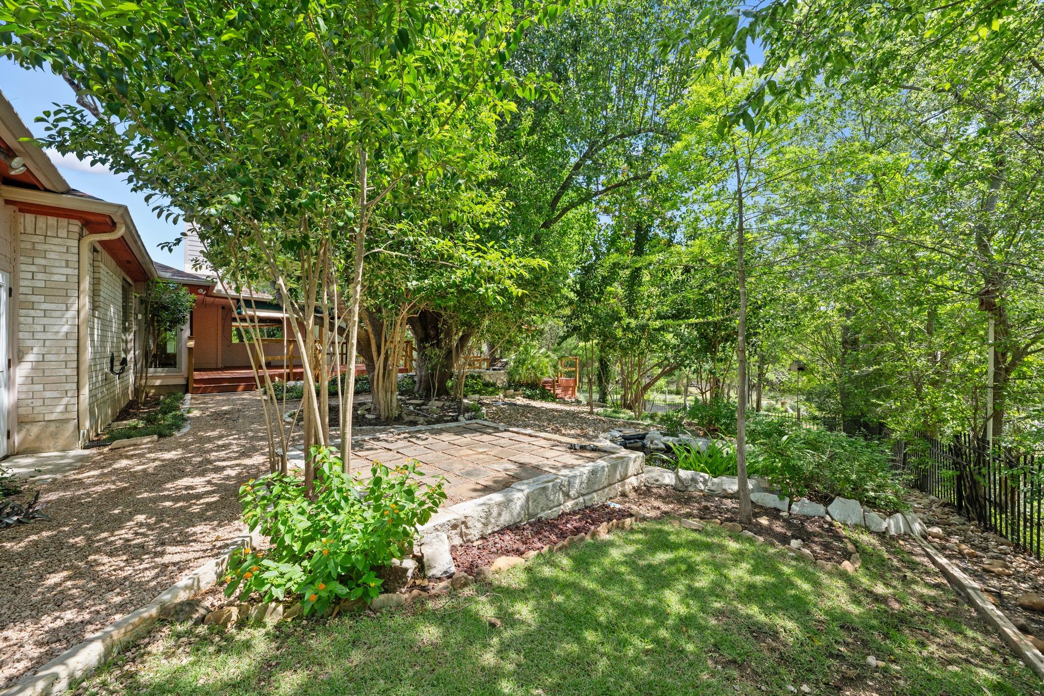 703 Palos Verdes Dr, Lakeway, TX 78734
