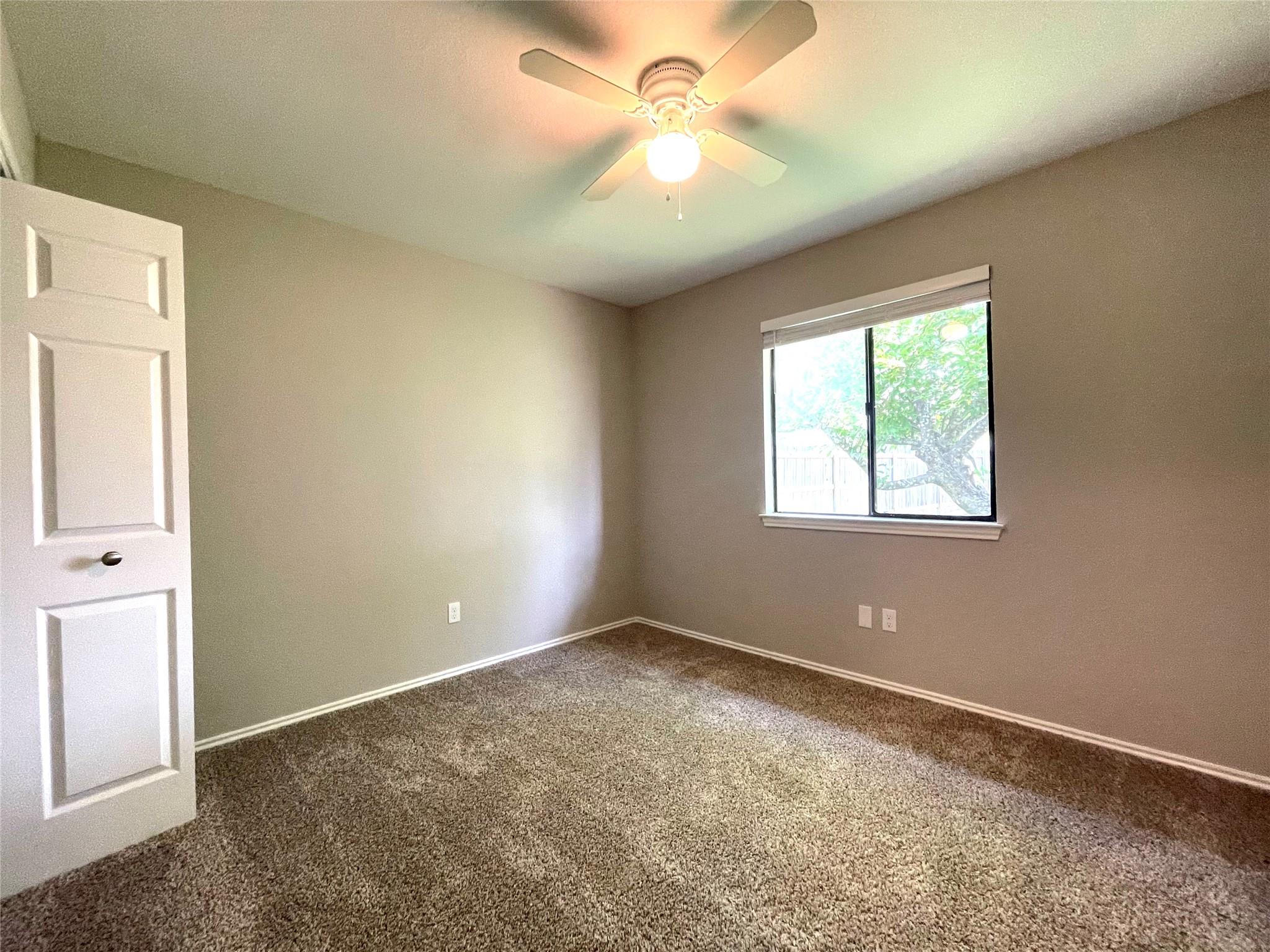 1008 Cresswell Dr, Pflugerville, TX 78660