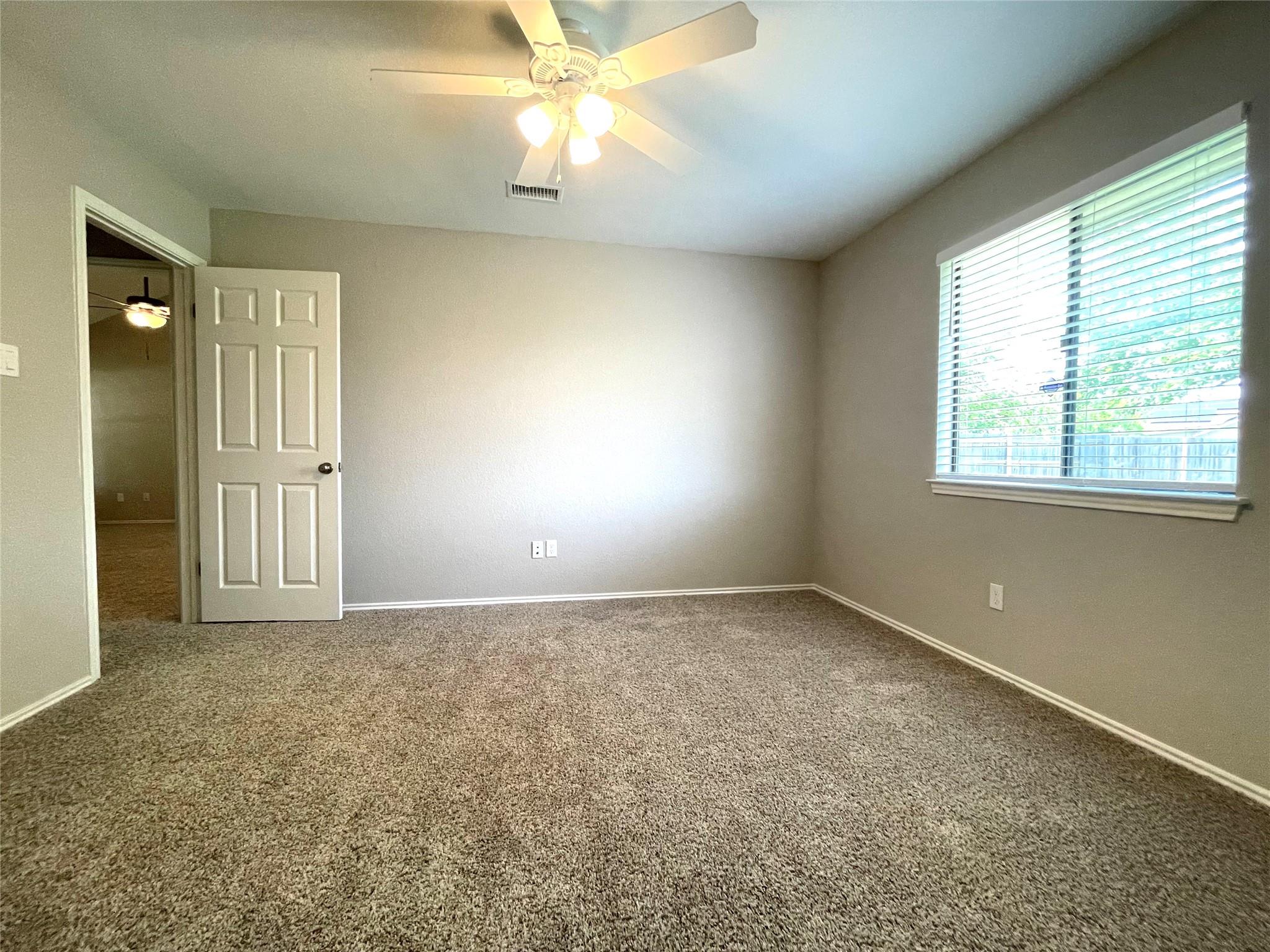 1008 Cresswell Dr, Pflugerville, TX 78660