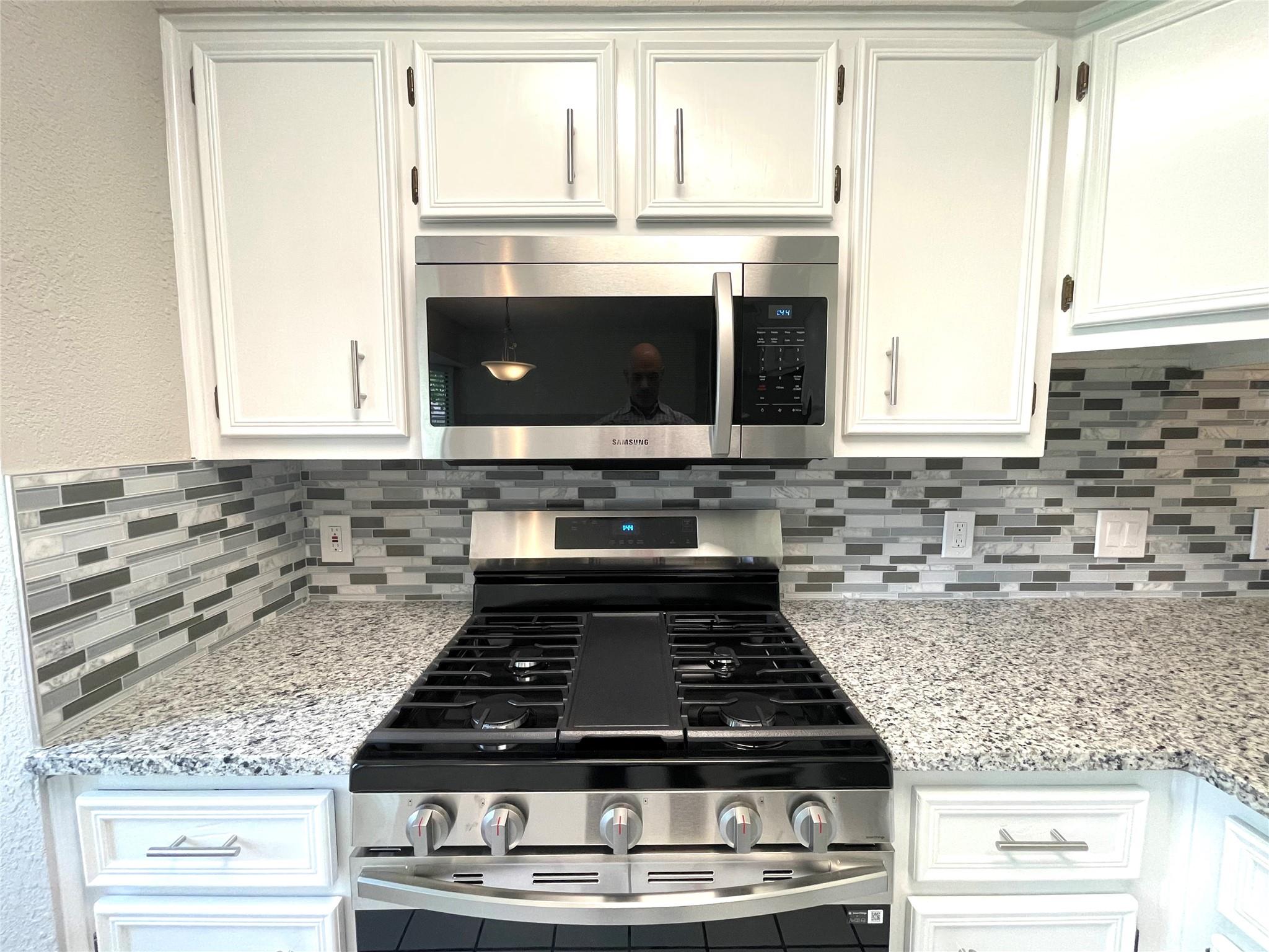 1008 Cresswell Dr, Pflugerville, TX 78660
