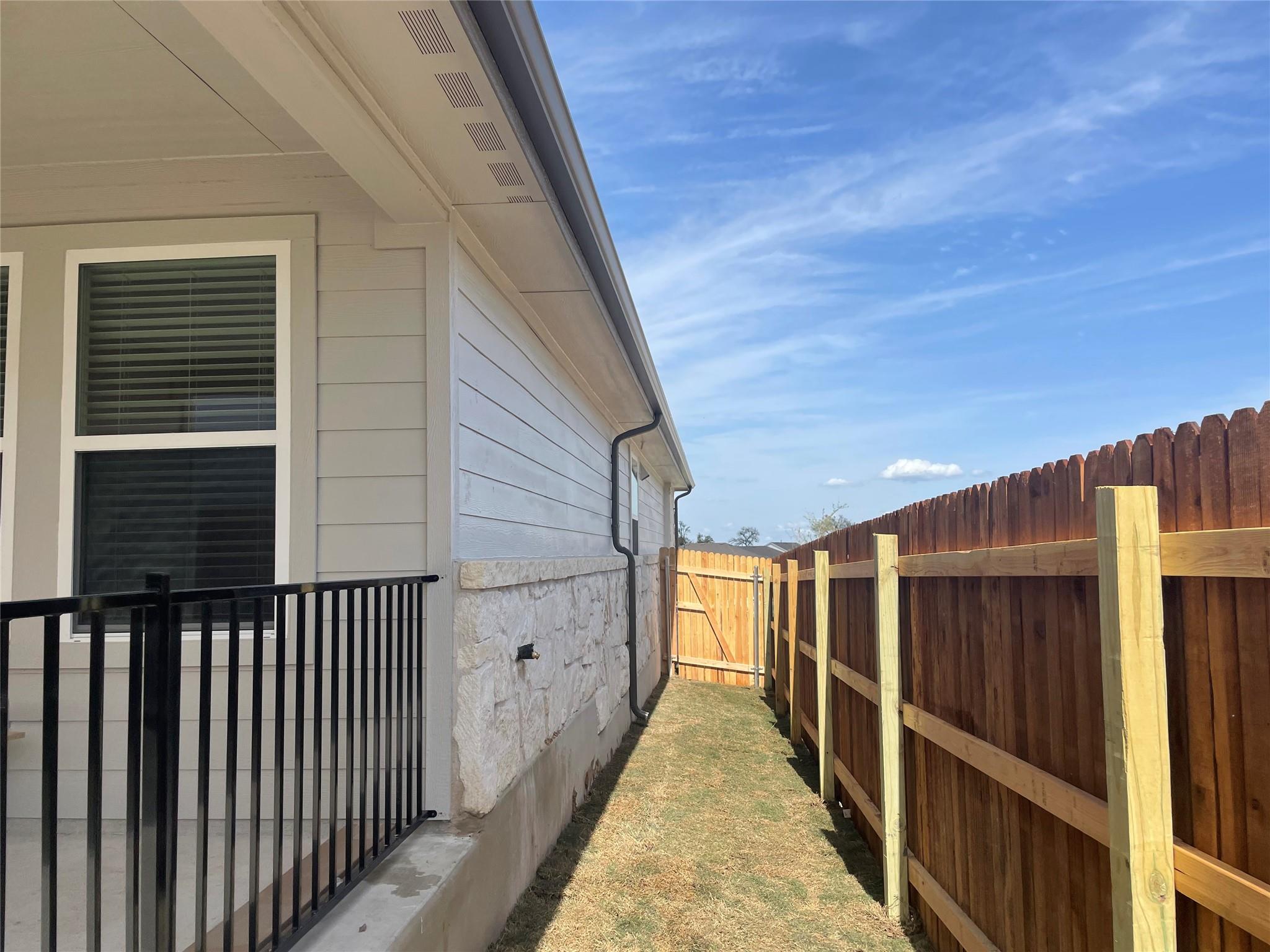124 Stellar Wind Dr, Georgetown, TX 78628