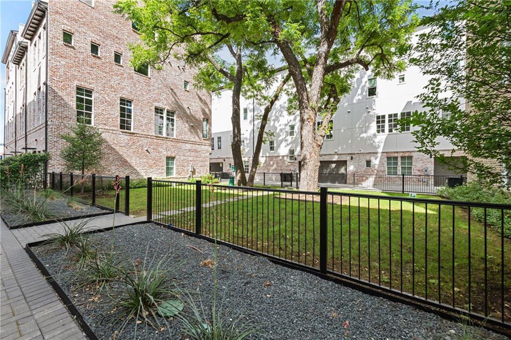 1305 Town Creek Dr # 5, Austin, TX 78741