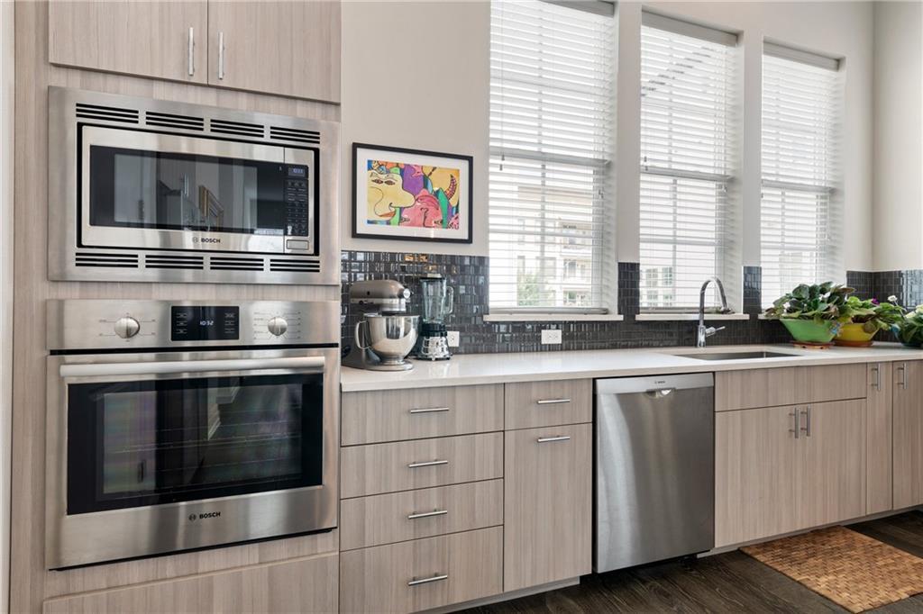 1305 Town Creek Dr # 5, Austin, TX 78741