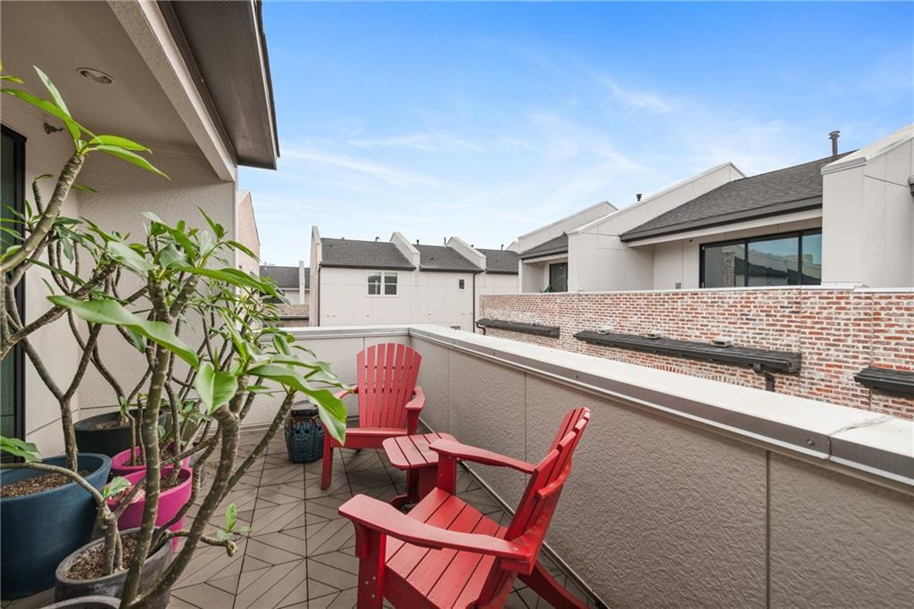1305 Town Creek Dr # 5, Austin, TX 78741