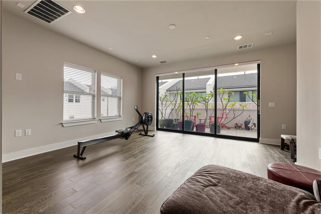 1305 Town Creek Dr # 5, Austin, TX 78741