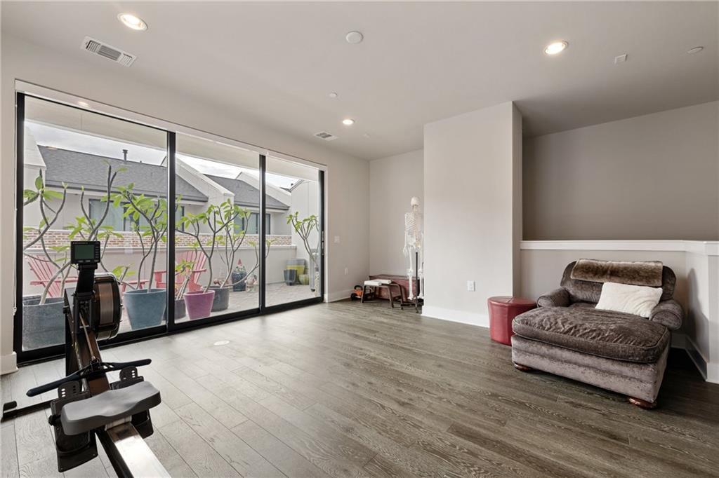 1305 Town Creek Dr # 5, Austin, TX 78741