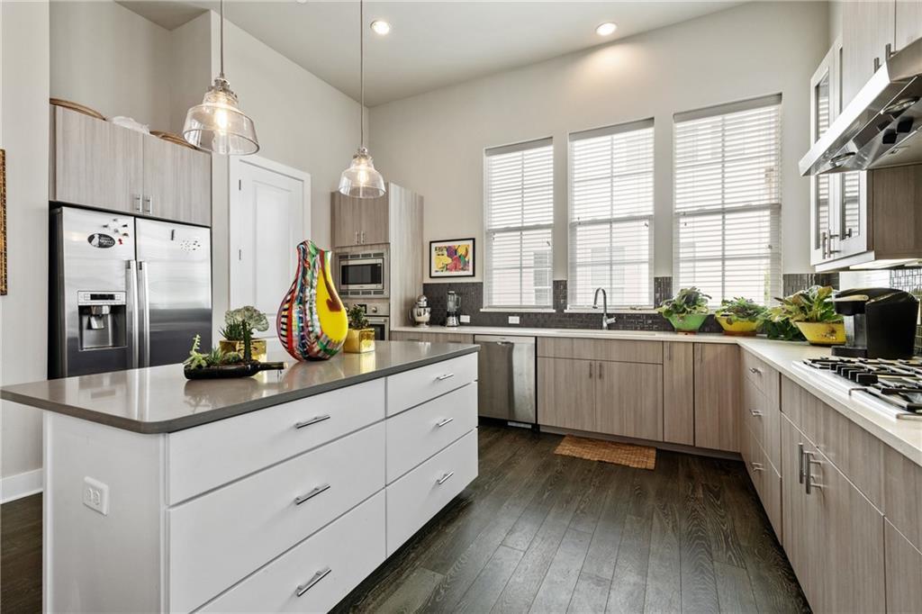 1305 Town Creek Dr # 5, Austin, TX 78741