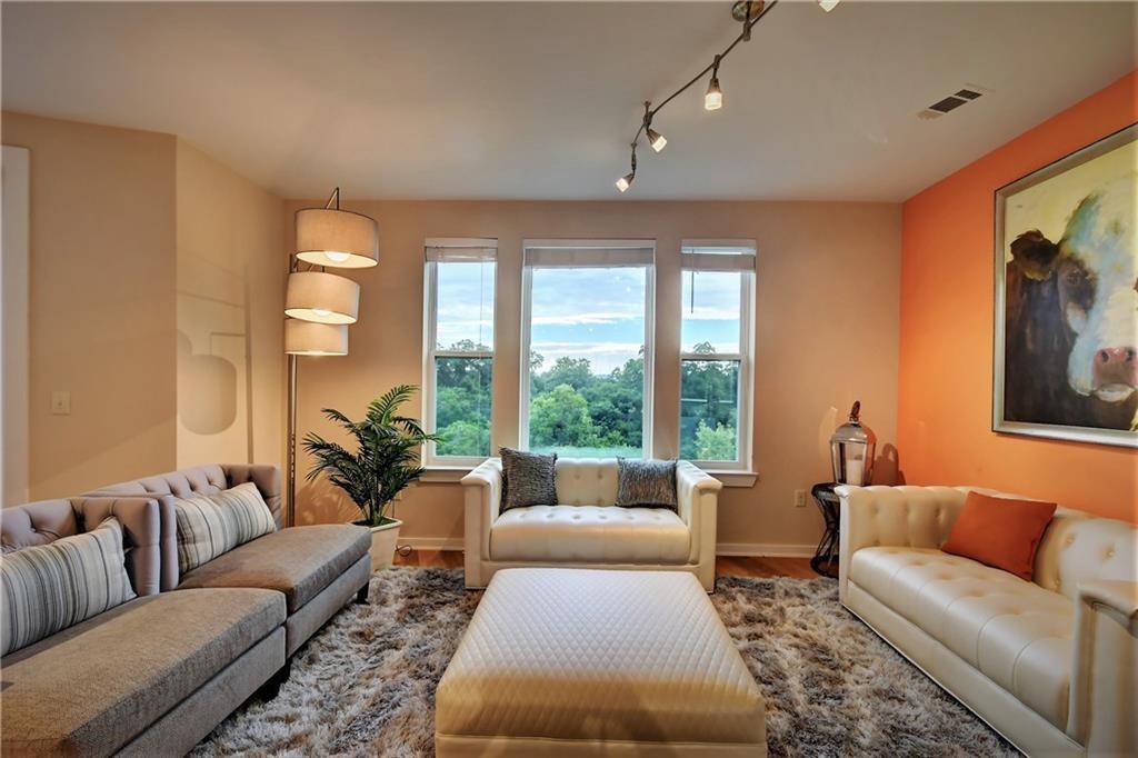 1900 Barton Springs Rd # 3048, Austin, TX 78704