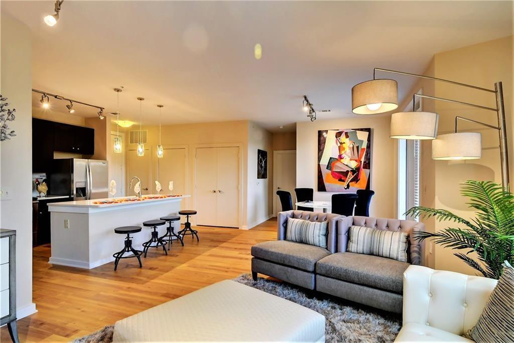 1900 Barton Springs Rd # 3048, Austin, TX 78704