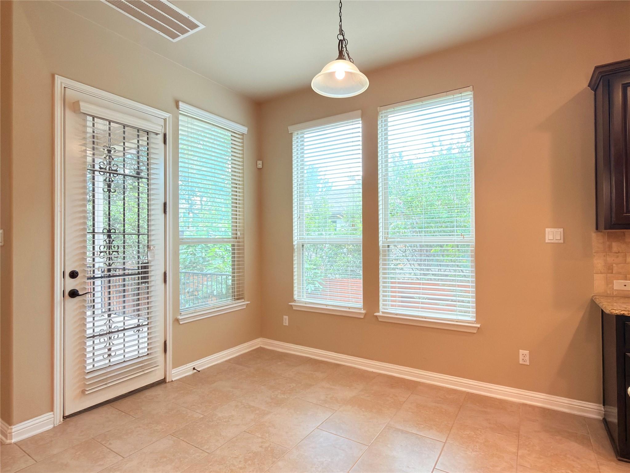 404 Dry Gulch Bnd, Cedar Park, TX 78613
