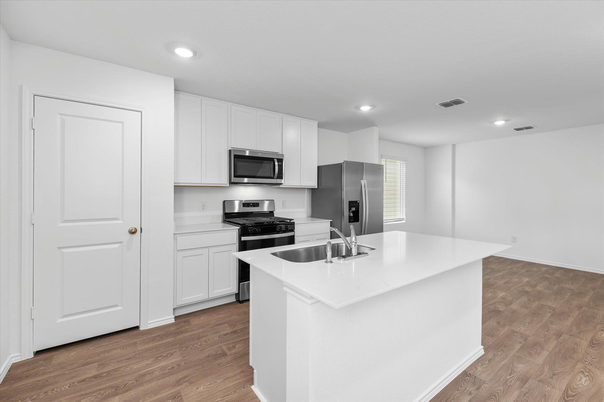 456 Sandringham Loop, Kyle, TX 78640