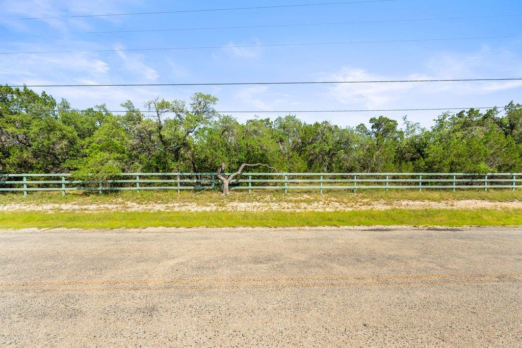 300 Stonegate Ln, Dripping Springs, TX 78620