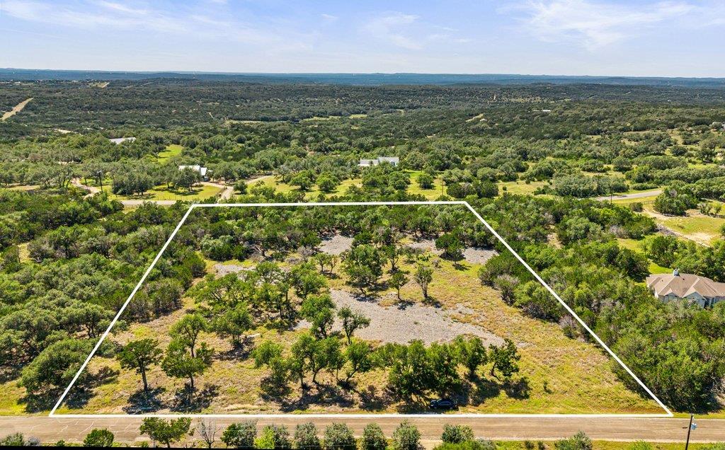 300 Stonegate Ln, Dripping Springs, TX 78620