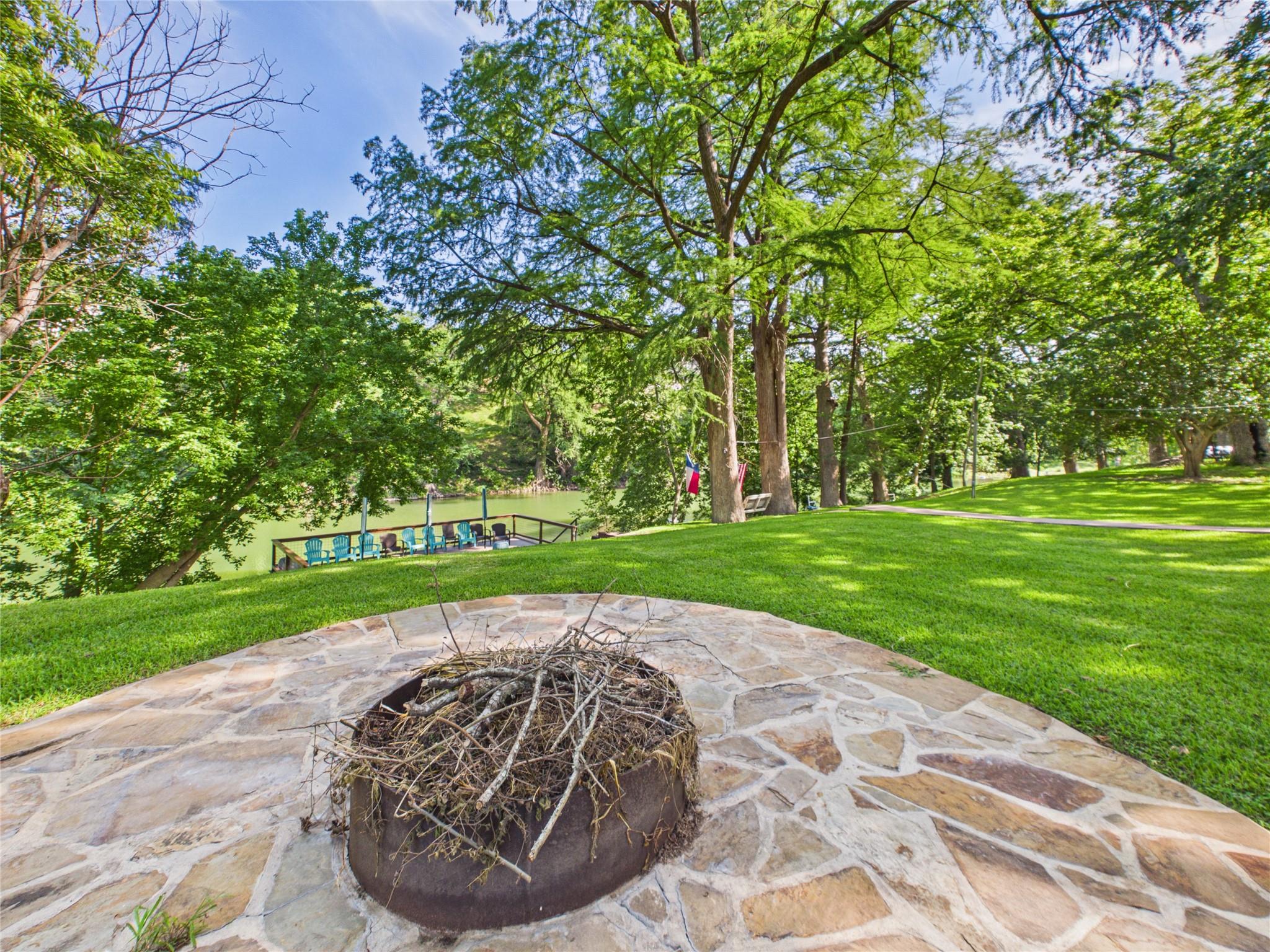 1238 Sleepy Hollow Ln, New Braunfels, TX 78130