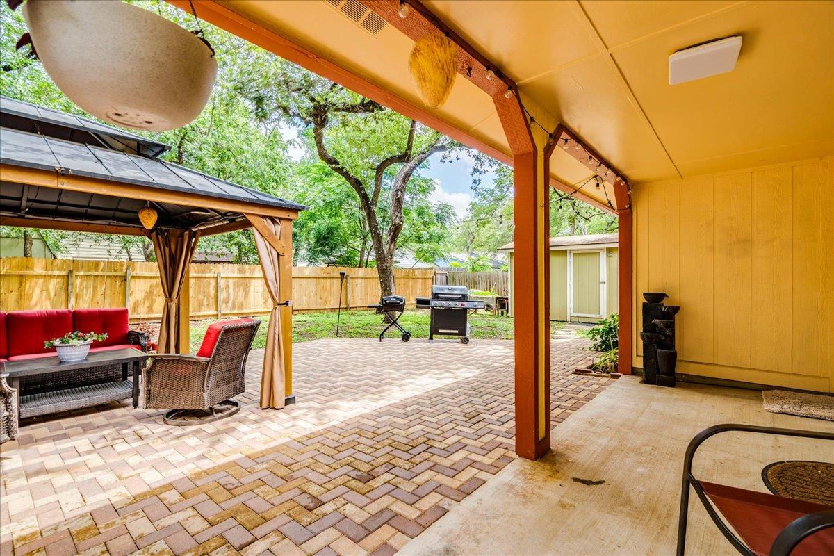 9716 Moorberry St, Austin, TX 78729